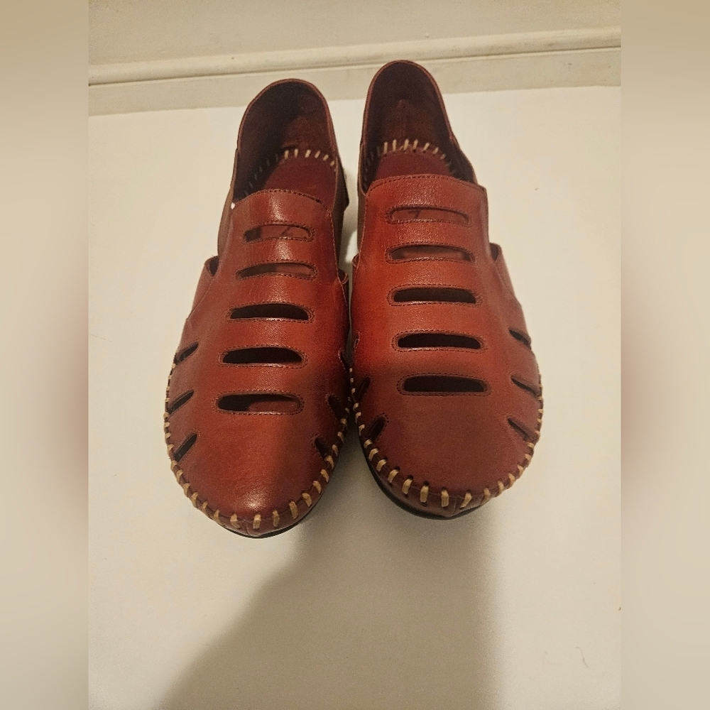 Vinci- Men's Burgundy Slip-On Loafers EU 41 US 8.5 Breathable Design NWOT